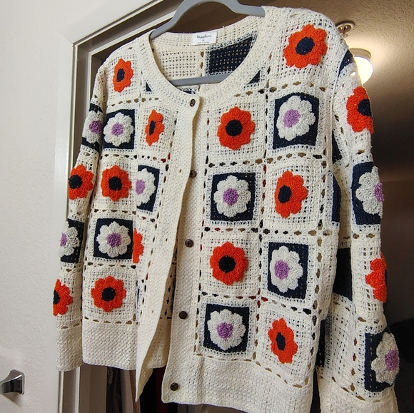 Knit multicolored sweater with front buttons - Picture 4 of 8